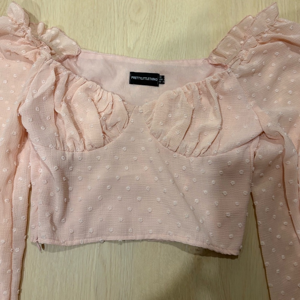 PrettyLittleThing Blush Textured Crop Top